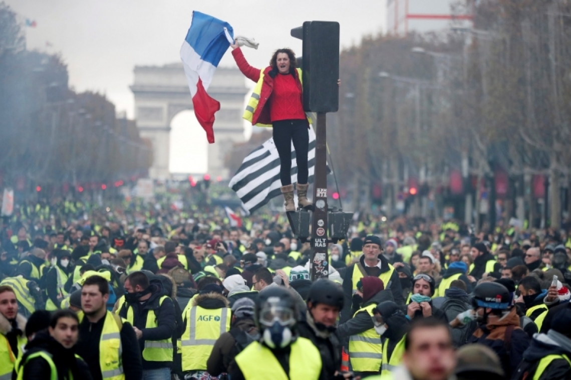 VIOLENCIA EN PARIS
