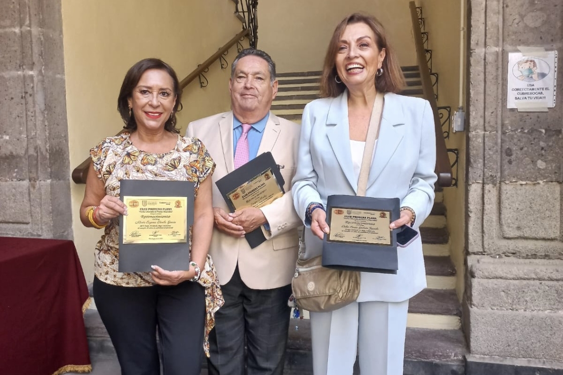 TRES PERIODISTAS DE BC GALARDONADOS POR TRAYECTORIA EN MEDIOS