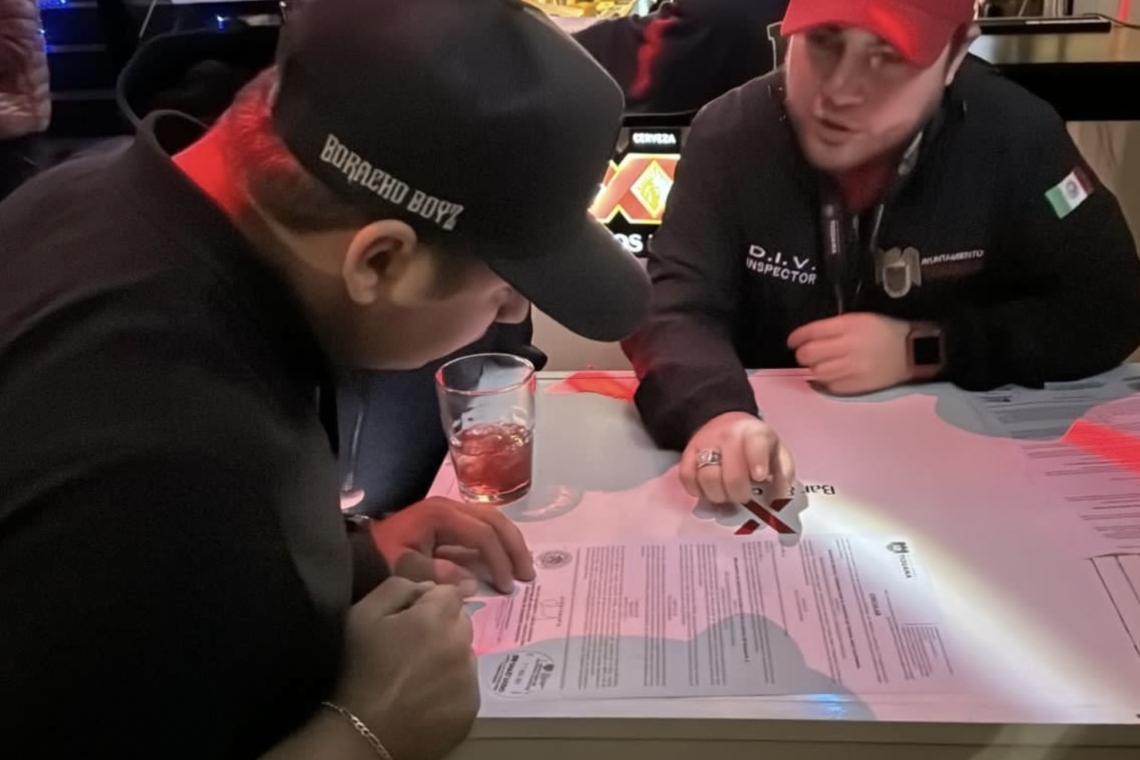 AYUNTAMIENTO DE TIJUANA PROHÍBE NARCOCORRIDOS EN BARES 