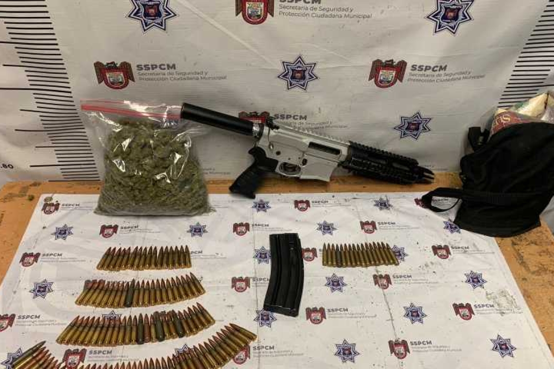 K9 ENCUENTRAN MOCHILA DROGA Y ARMA 