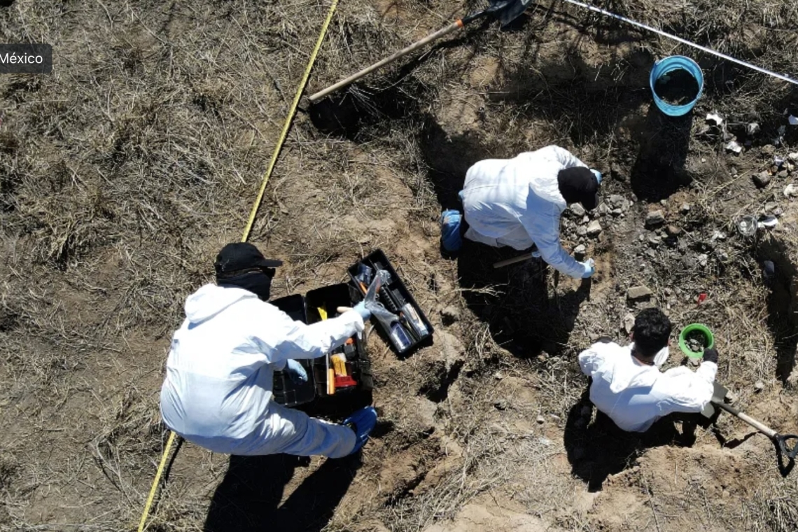 EN EL SALTO, POR GUADALAJARA,  BUSCADORAS DESCUBREN LO QUE PARECE CAMPO DE EXTERMINIO 