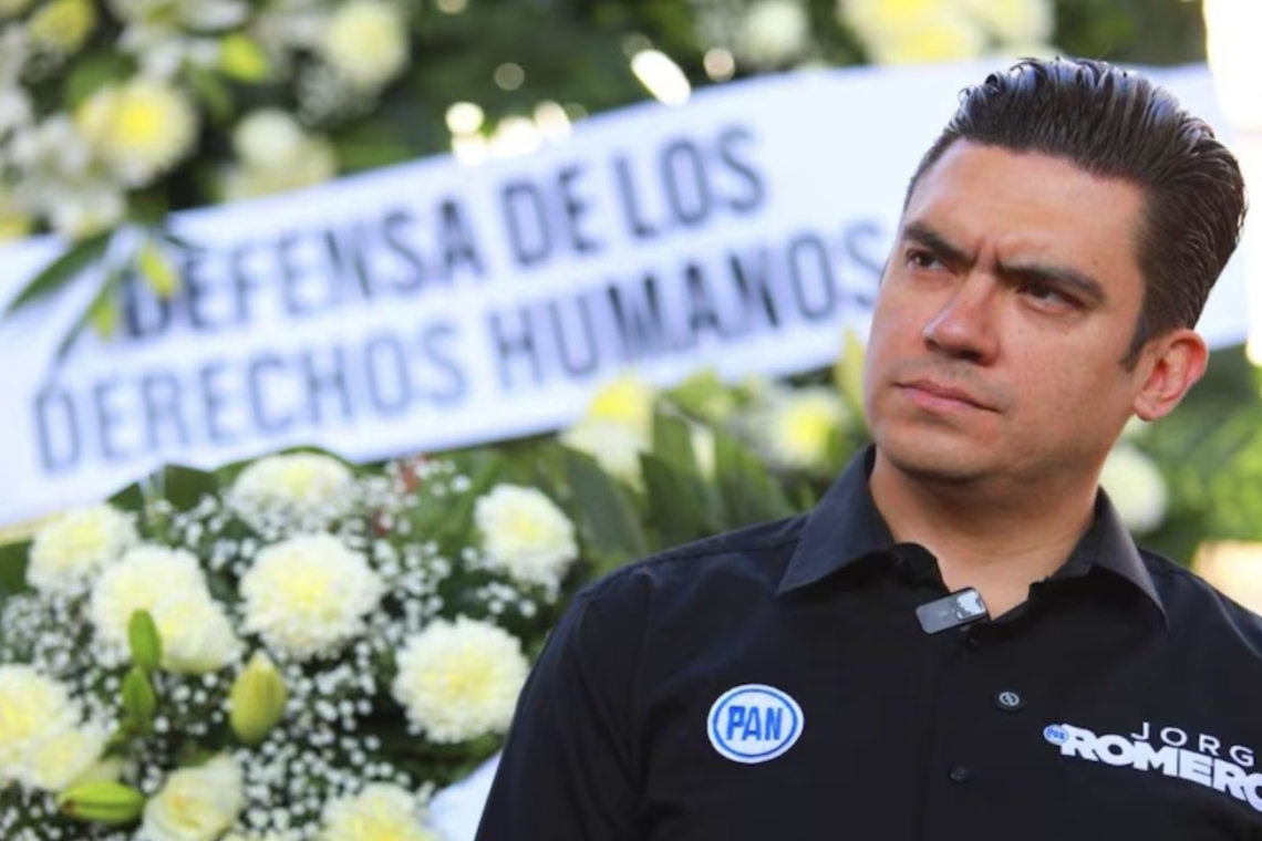 CNDH recibe arreglos fúnebres del PAN: “Descanse en paz”