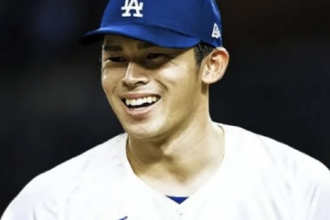 Dodgers de Los Ángeles fichan a la estrella japonesa Roki Sasaki