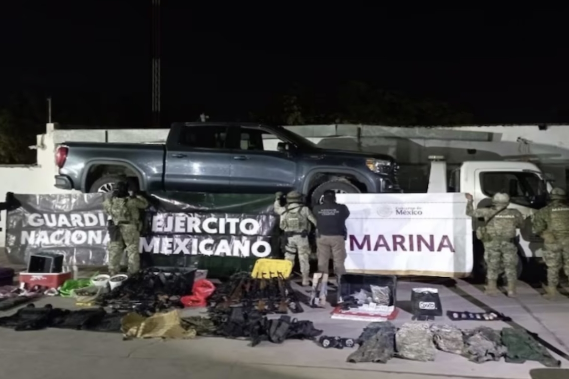 Marina y FGR catean domicilio de Los Salazar en Sonora; hallan armas, granadas y lanzallamas