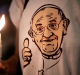 Cientos marchan en Argentina por la salud del Papa: “Amor con amor e paga”