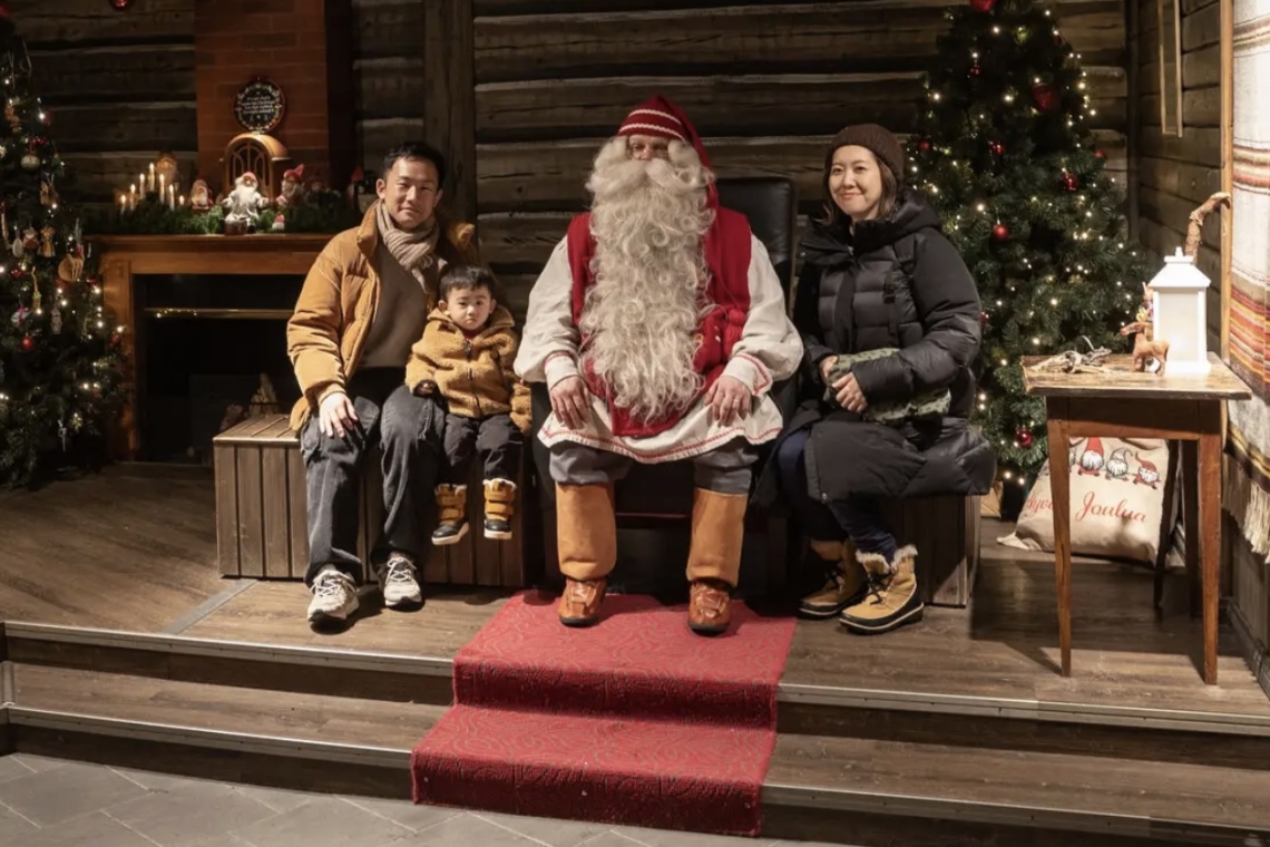 Papá Noel vive en una ciudad finlandesa. Algunos de sus vecinos no lo aprueban