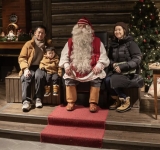 Papá Noel vive en una ciudad finlandesa. Algunos de sus vecinos no lo aprueban