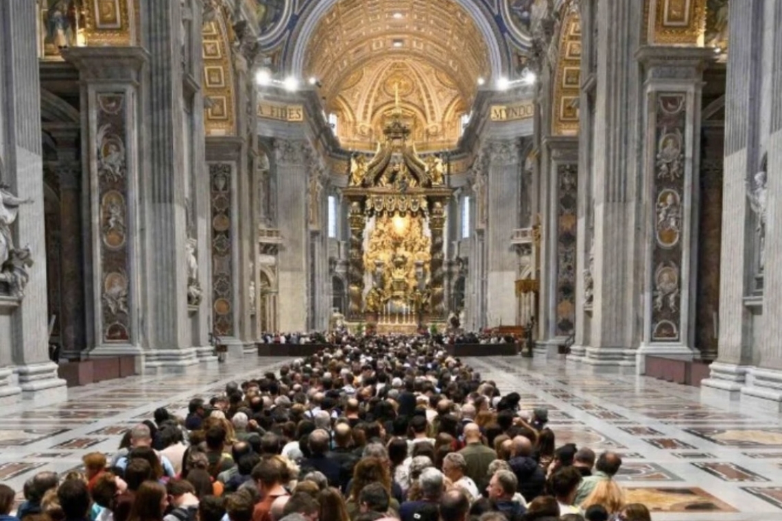 Multitudinario adiós