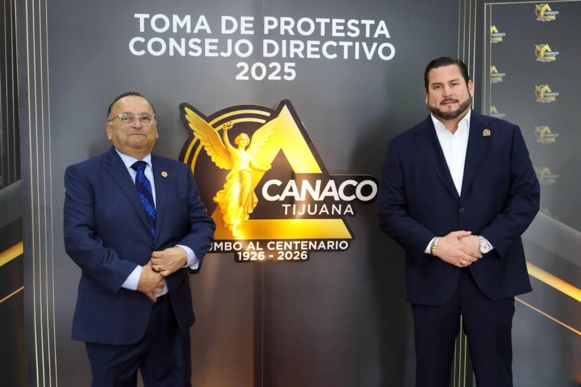 Encabeza Ismael Burgueño Ruiz toma de protesta del nuevo Consejo Directivo de la CANACO