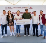 Becas del Estado a estudiantes de San Felipe