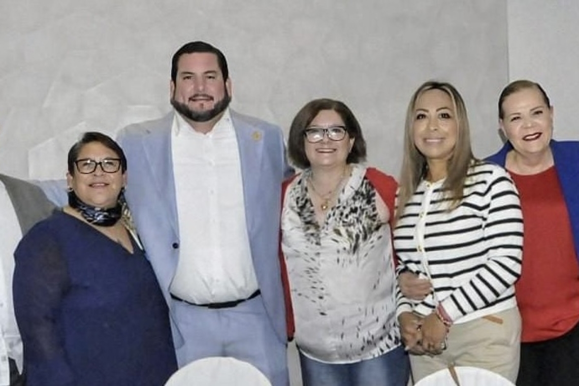 Celebra alcalde Ismael Burgueño a periodistas