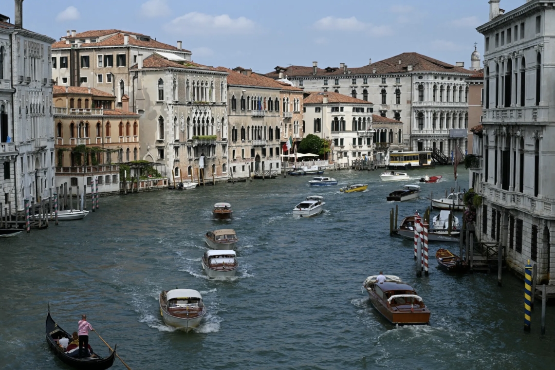 La boda de Jeff Bezos en Venecia divide a una ciudad forjada en el lujo