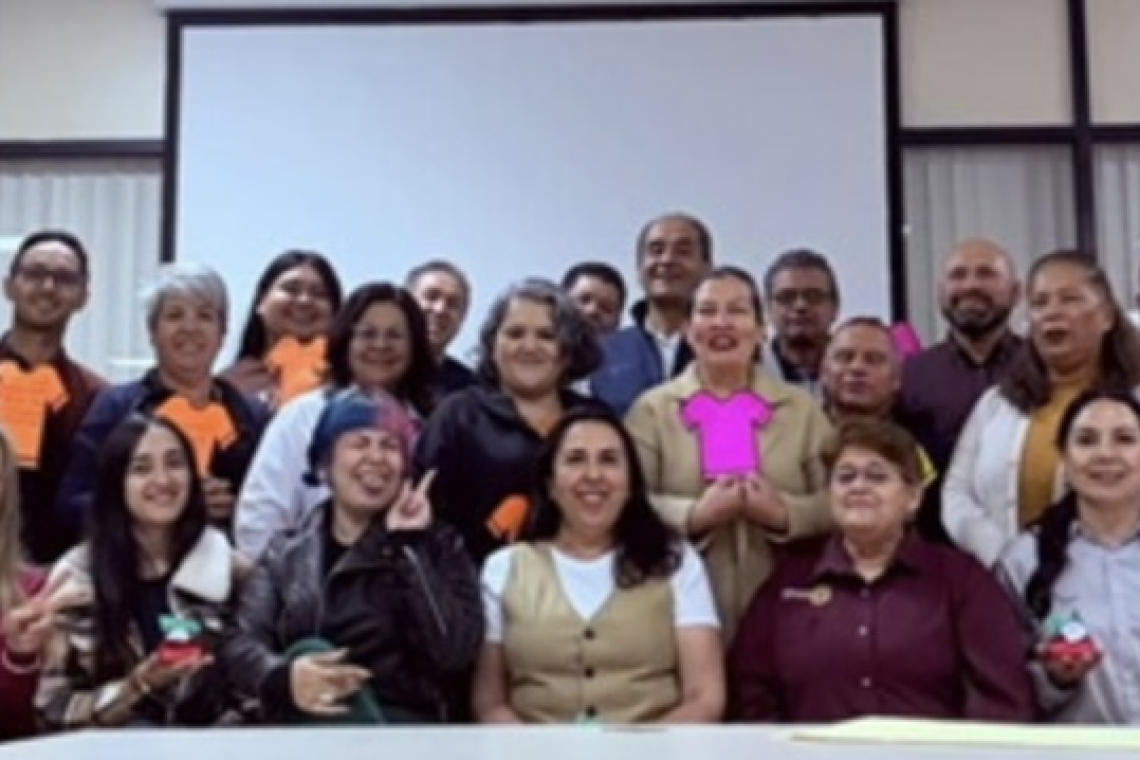 SE RESERVAN EL DERECHO DE REGRESAR A CLASES