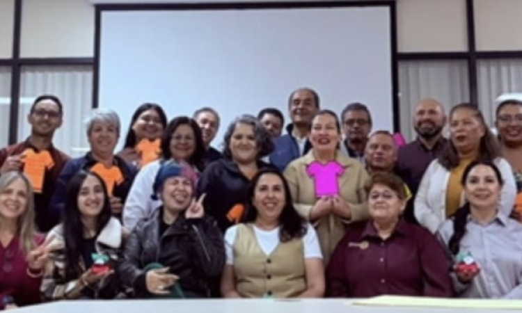 SE RESERVAN EL DERECHO DE REGRESAR A CLASES