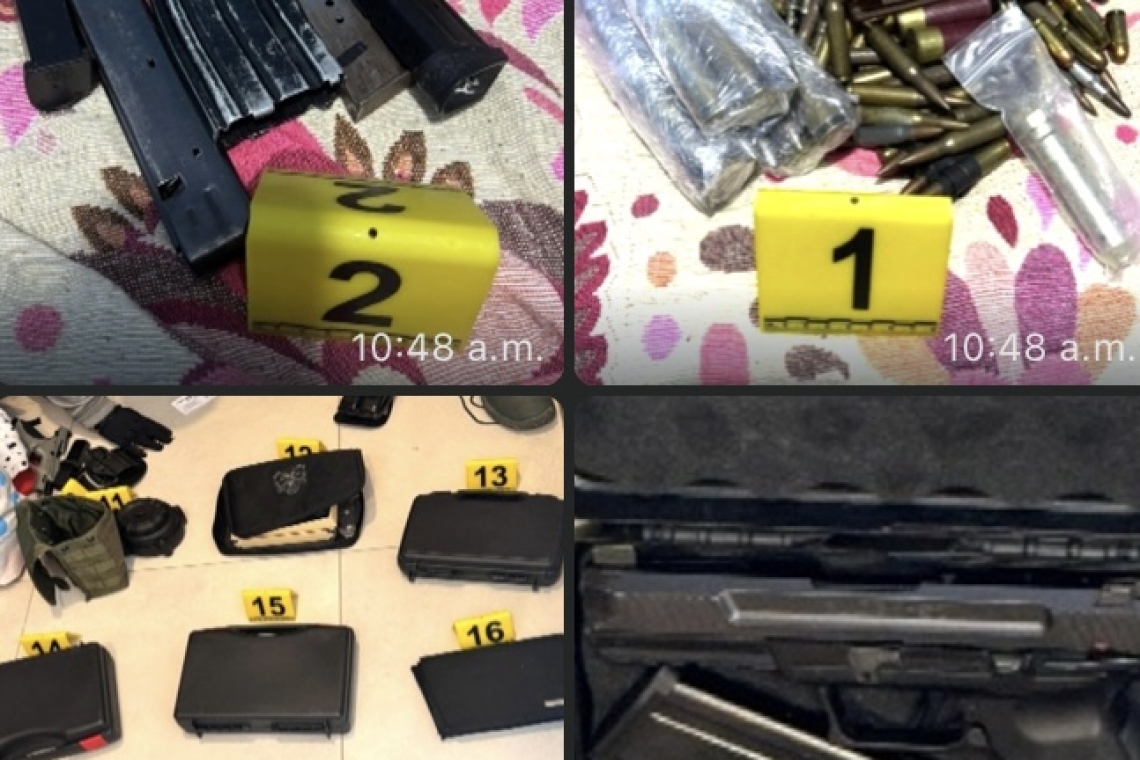 14. Personas detenidas con armas de fuego, numerario y equipo táctico