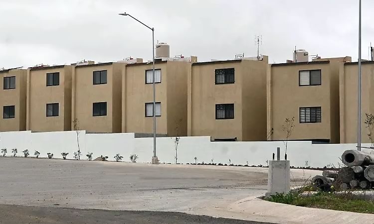 Indivi donará terrenos en Tijuana para viviendas del bienestar
