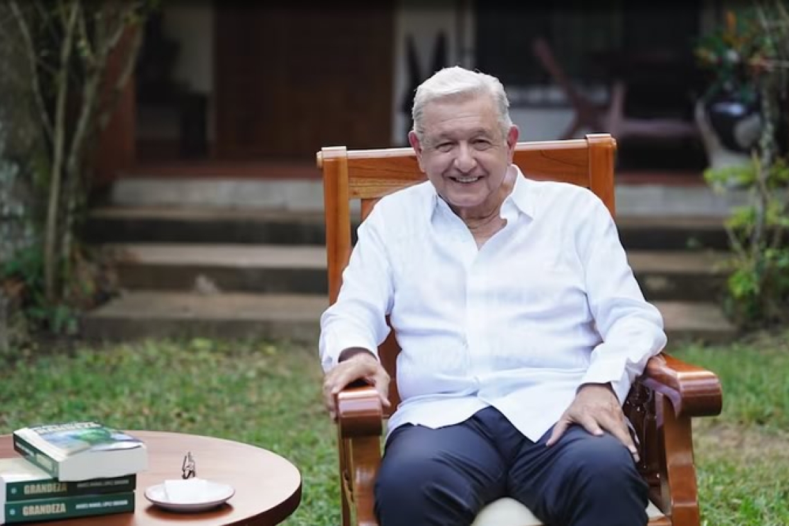 López Obrador reaparece con su nuevo libro: “Me gustaría que lo leyeran los españoles”
