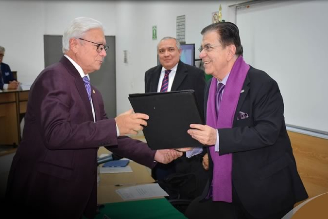 Jaime Bonilla alcanza el más alto nivel de especialización 