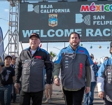 SAT de Baja California frena operativos en tiendas de saldos tras cateo federal