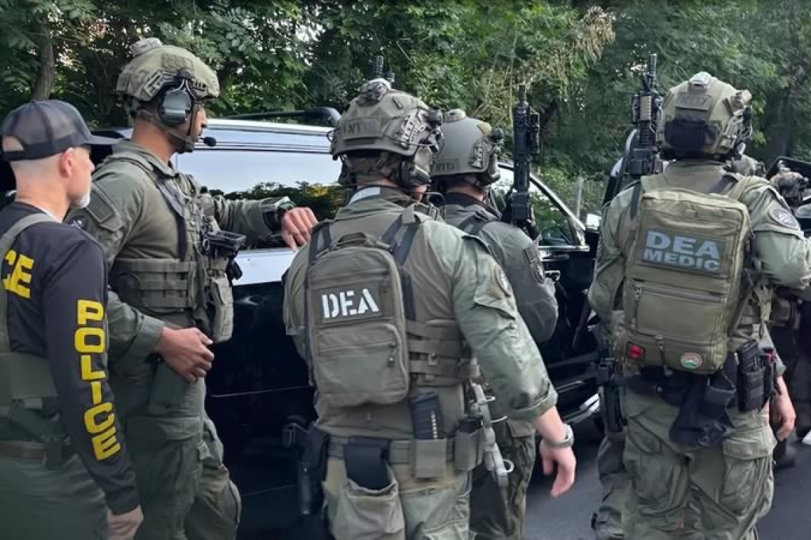 La DEA pide investigar a sus propios agentes: dejaron pasar fentanilo de México a EU