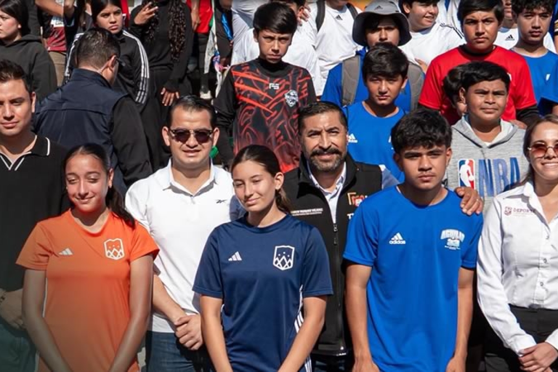 Asiste Abdiel Gutiérrez Coronado a la final del torneo ‘Mundialito de Fútbol 6x6’