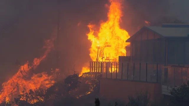 incendio casas california